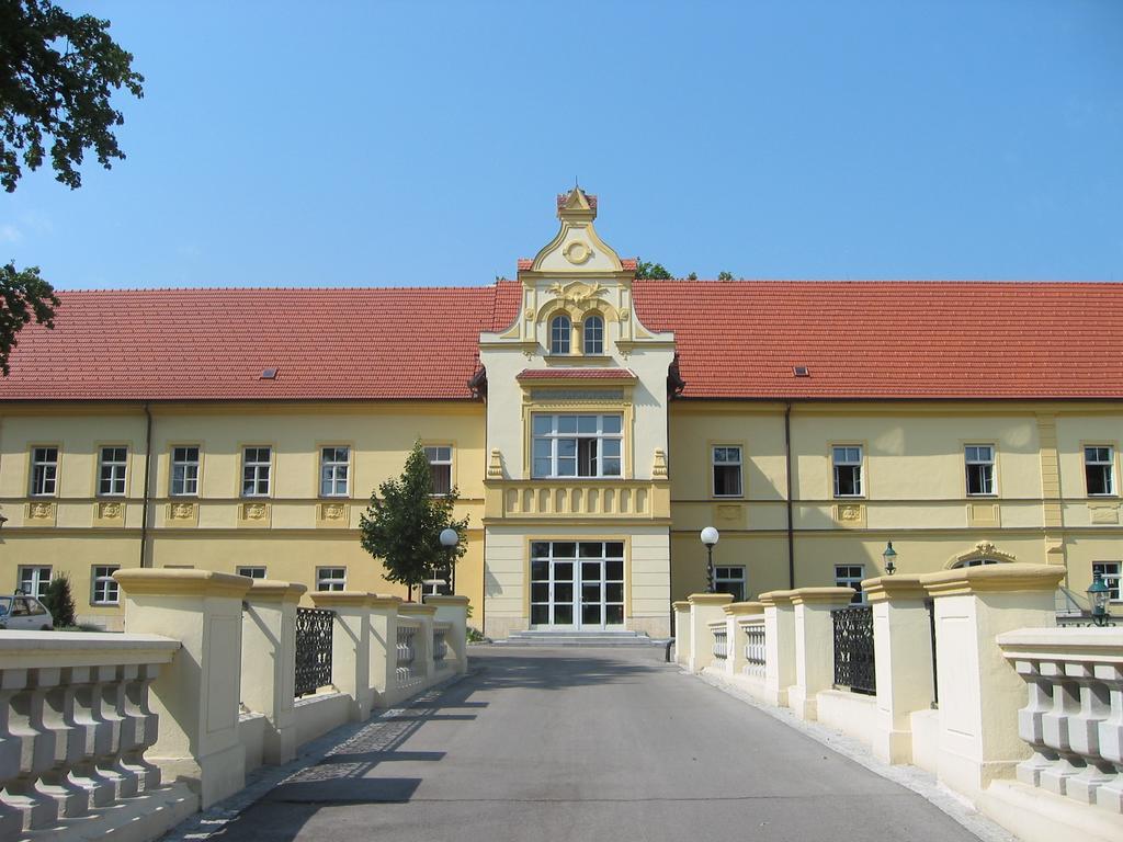 Junges Hotel Tulln Tulln An Der Donau Екстер'єр фото